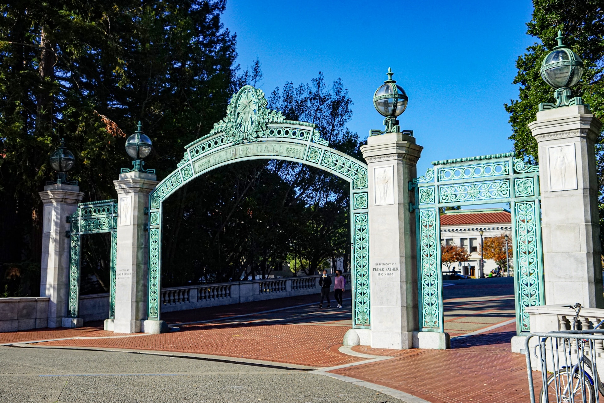 What’s the Difference Between Public Colleges and Private Colleges?
