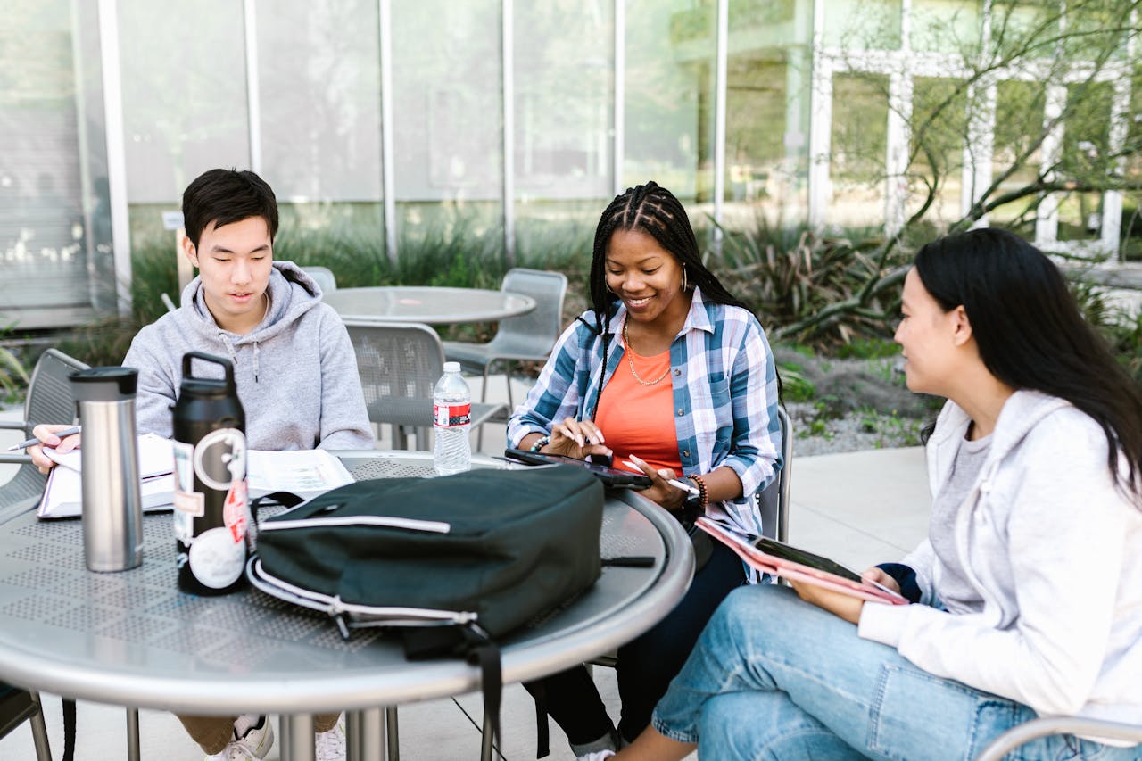 6 Essential Tips for New College Students